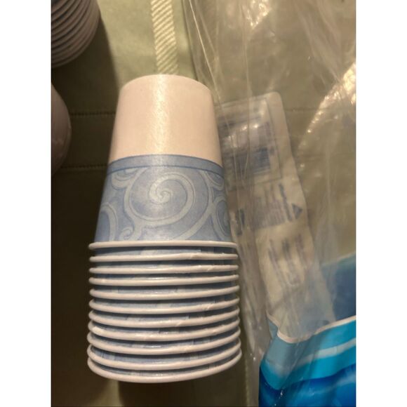 Dixie 5 oz cups 2006 new 110 blue swirl pattern - Picture 1 of 5